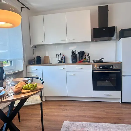 C&s Living I Radweg I Terrasse I Kueche I Parkplatz I Modern